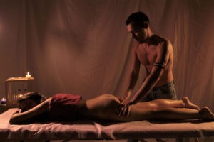Особенности эротического массажа