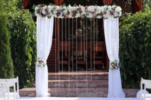 Квадратная свадебная арка