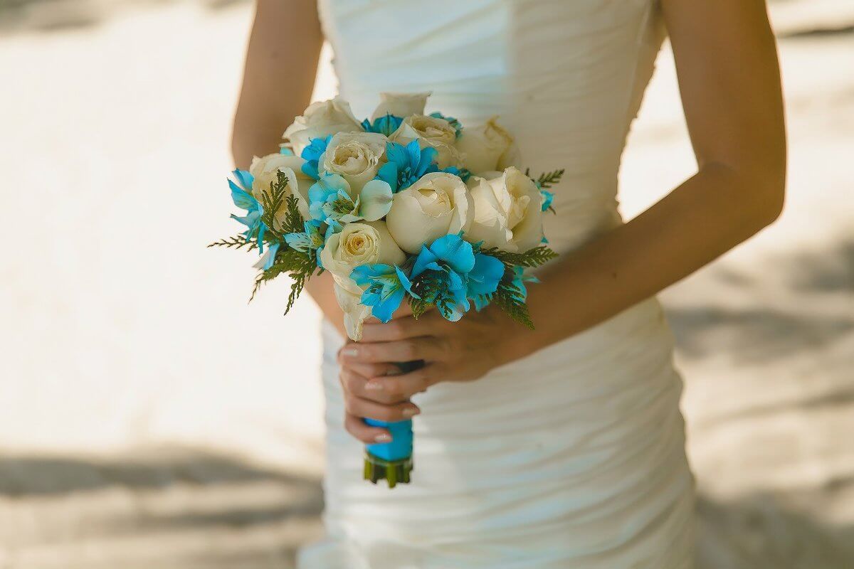 Букет невесты в бирюзовом цвете