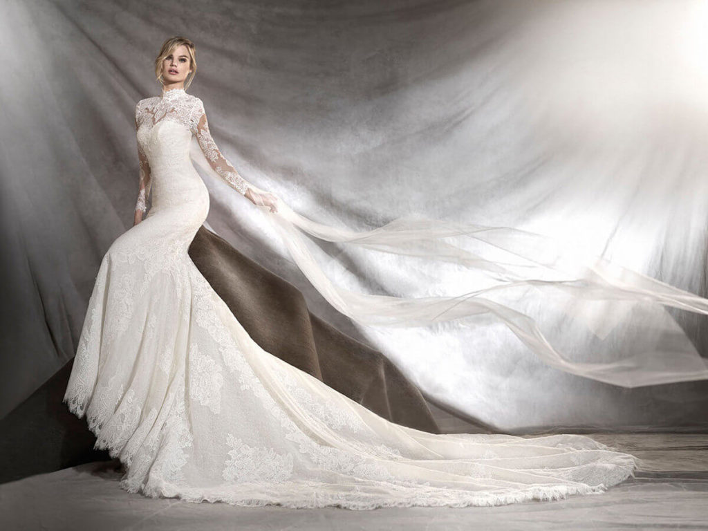 Свадебное платье с длинными рукавами